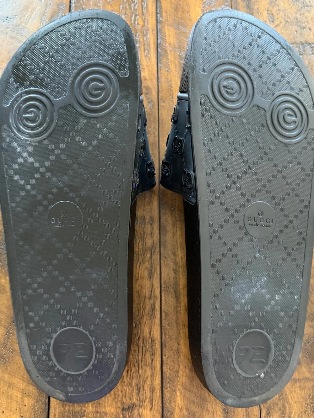 Men’s Gucci Black Slides